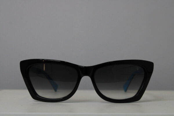 20240110085527_IMG_3918 Lentes de sol - Valeria Mazza