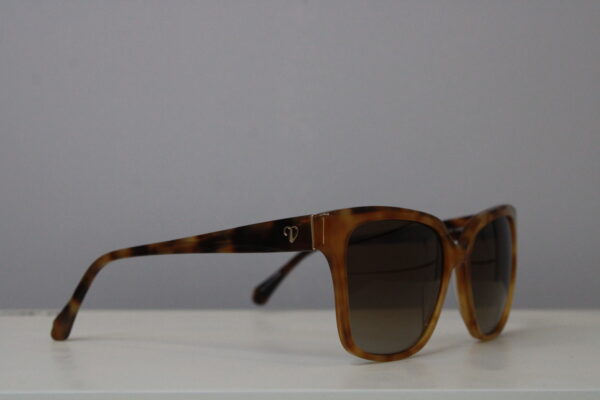 20240110090509_IMG_3941 Lentes de sol - Valeria Mazza