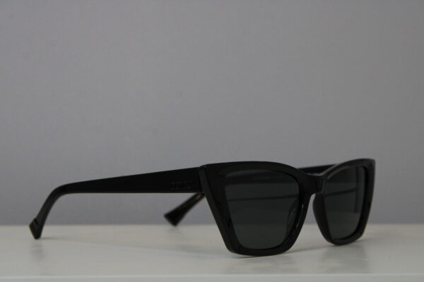 Lentes de sol - Ay Not Dead